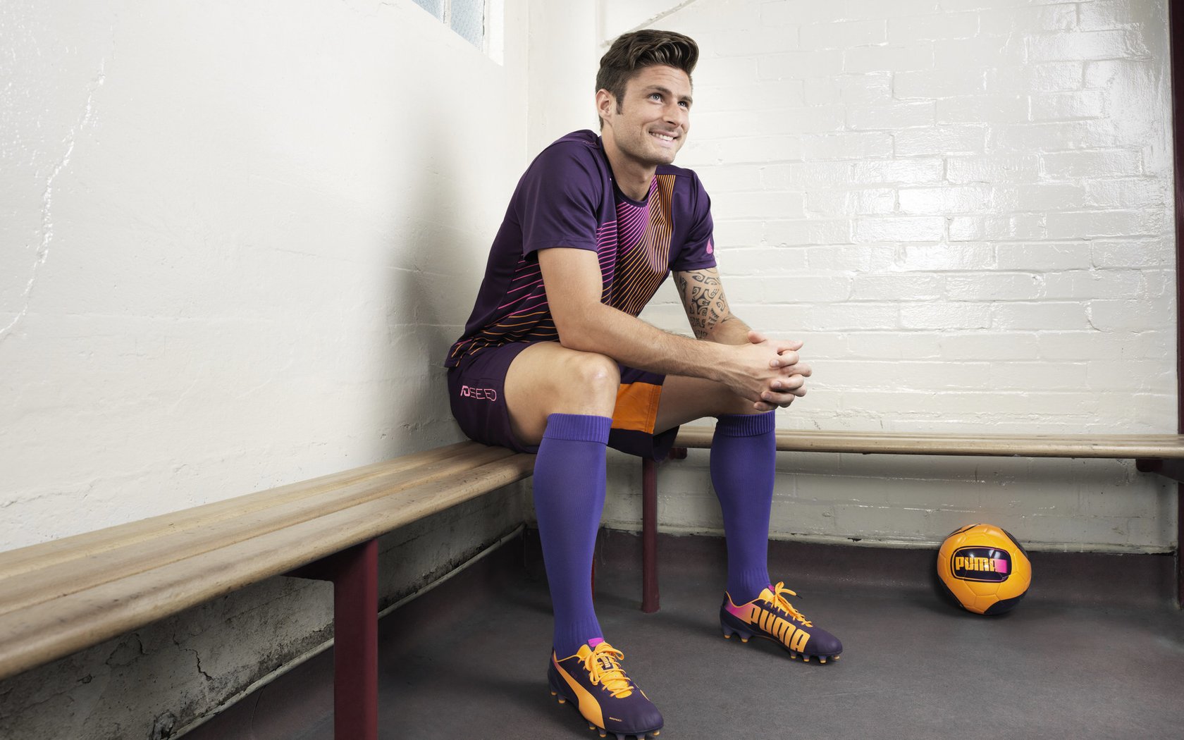 “法甲豪门鏖战，争夺最后的冠军席位”，法甲豪门宣布全队停薪