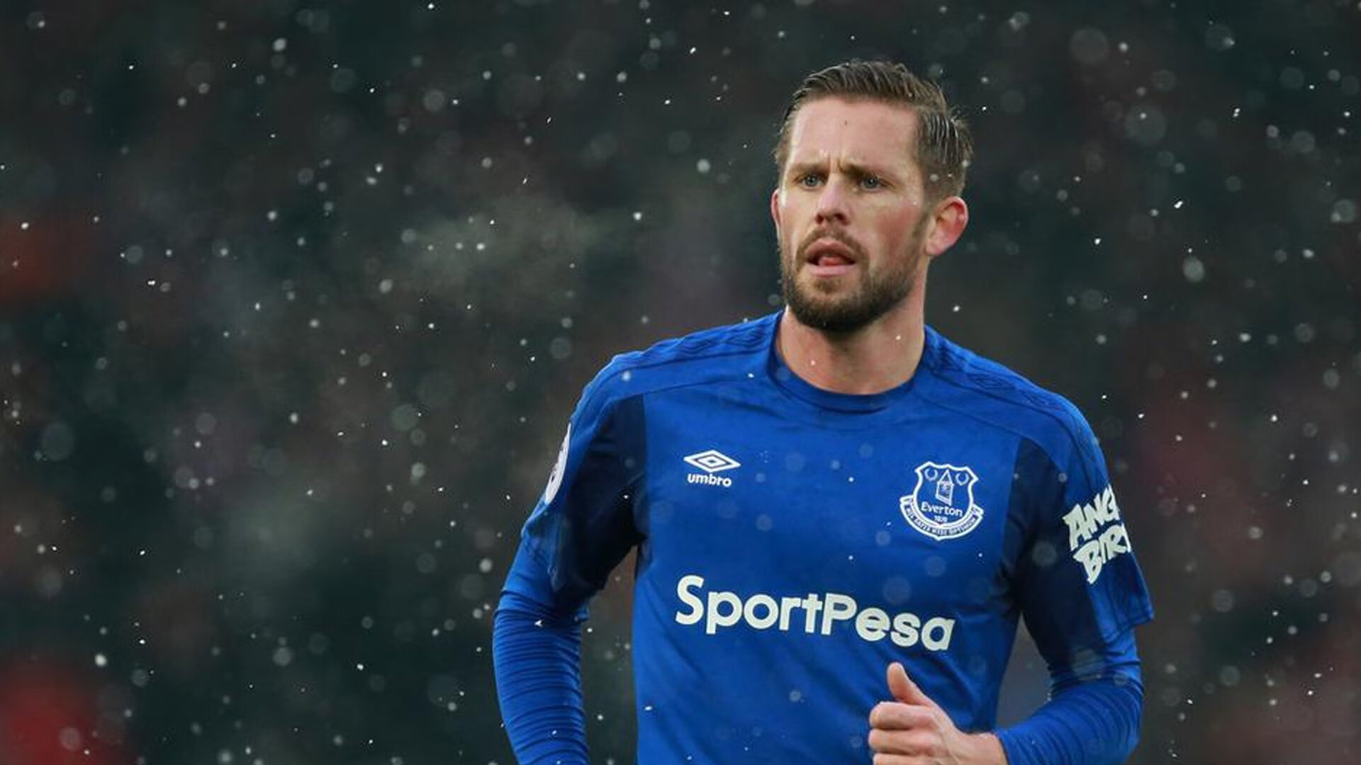 《电竞新势力：各大战队的崛起之路》，电竞圈最强战队